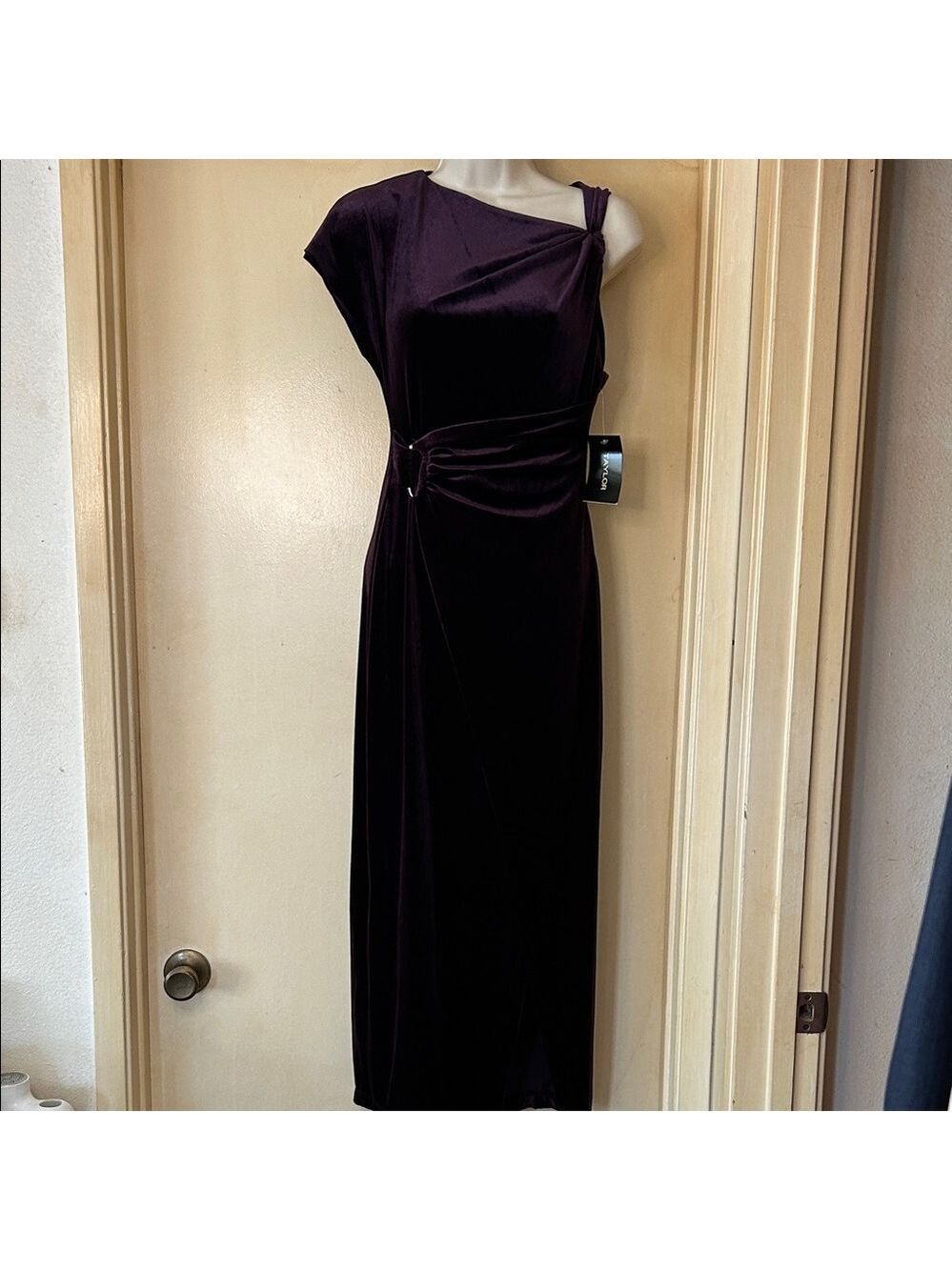 Taylor One-Shoulder Velvet Dress in Rich Purple size 4